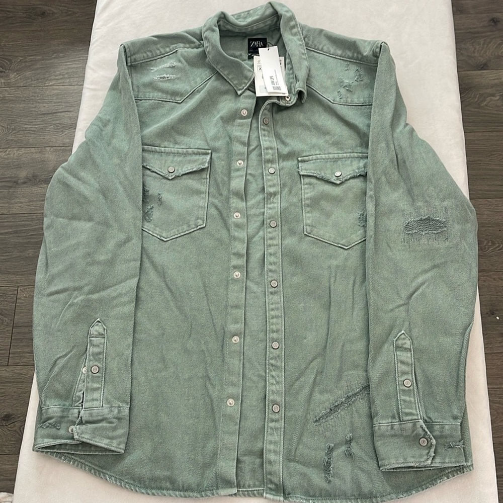 EUC Zara Distressed Light Sage Green Button-Down Shirt